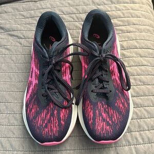 ASICS novablast 3 size 7.5 women’s